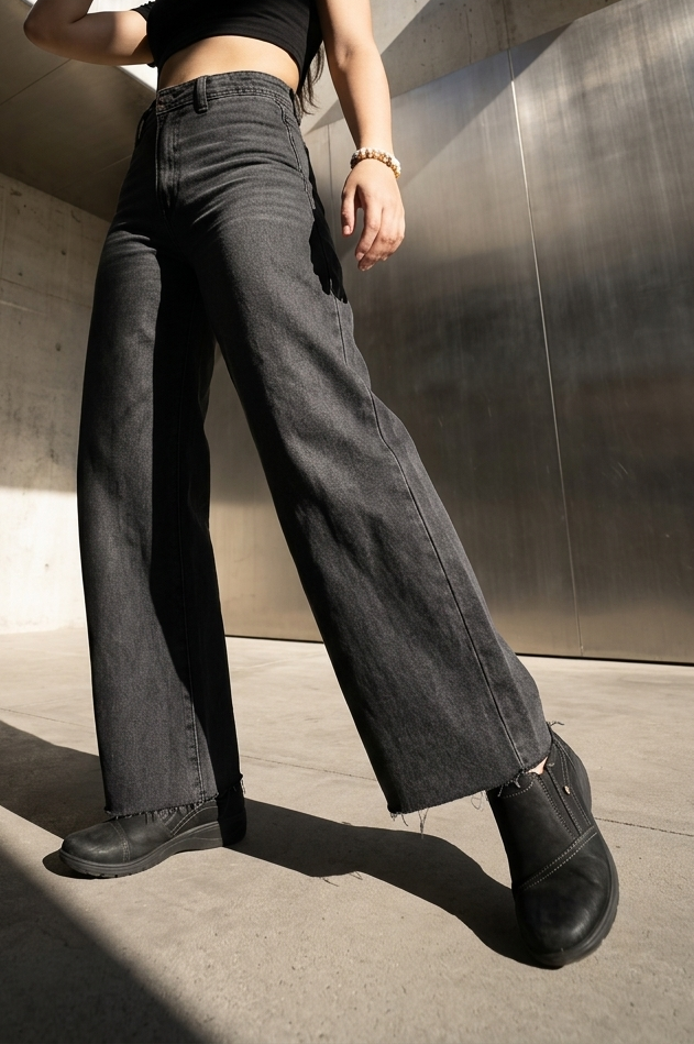 Black Regular Fit Jeans for Women - Image 1