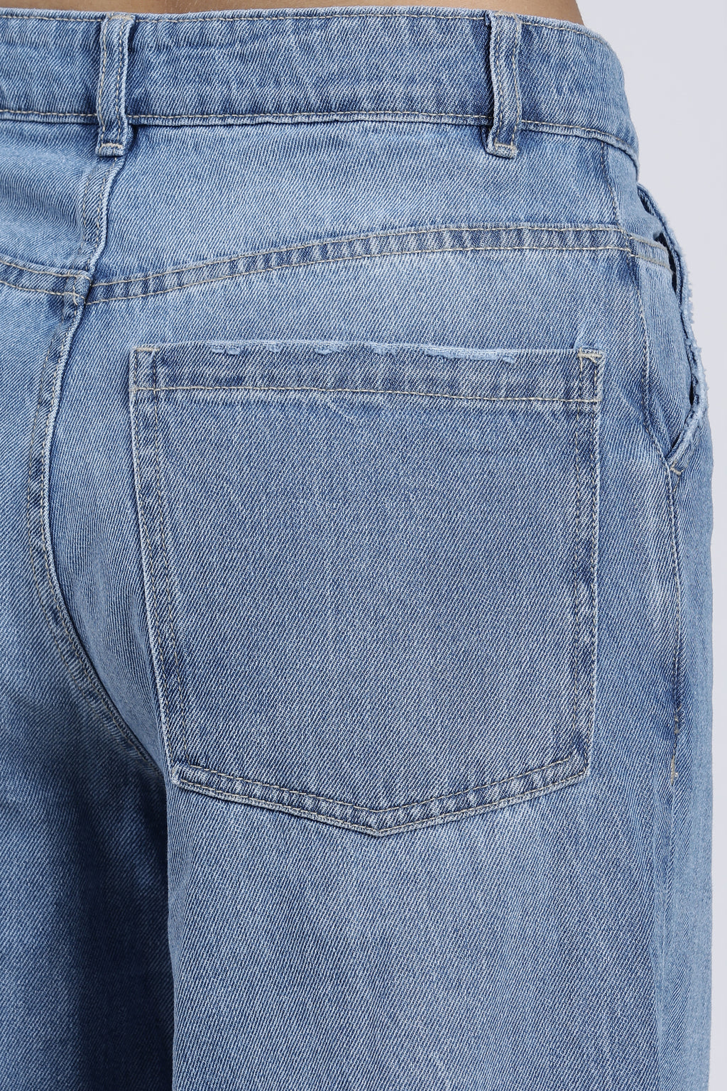 Light Blue 5 Pocketed Regular Fit Jeans for Women - Image 3