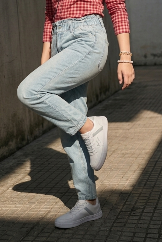 Light Blue 5 Pocketed Regular Fit Jeans for Women - Image 1