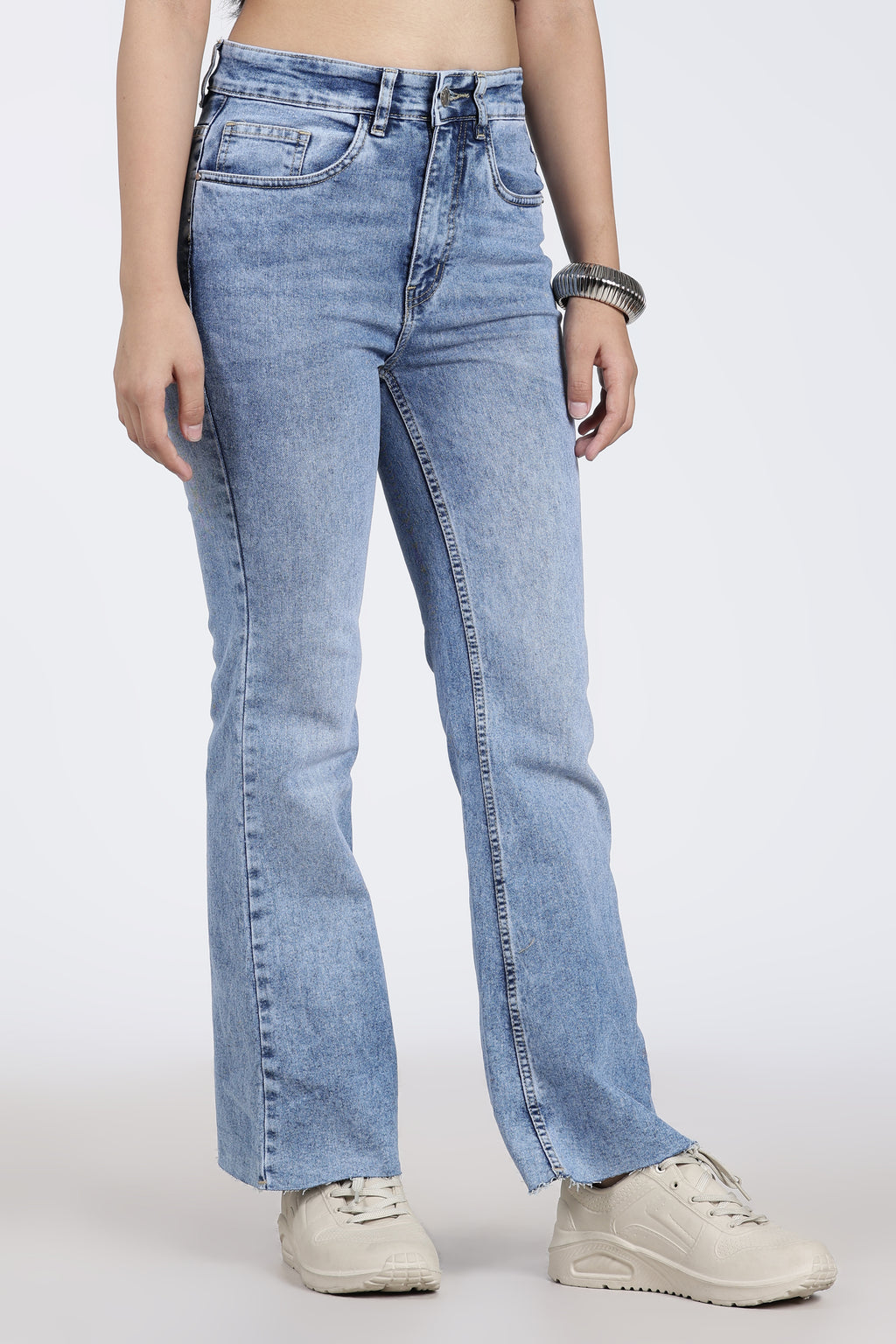 Light Blue 5 Pocketed Regular Fit Jeans for Women - Image 4