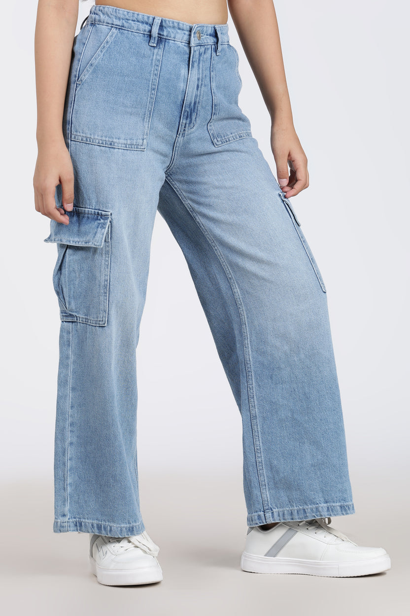 Light Blue 6 Pocketed Regular Fit Jeans for Women - Image 4