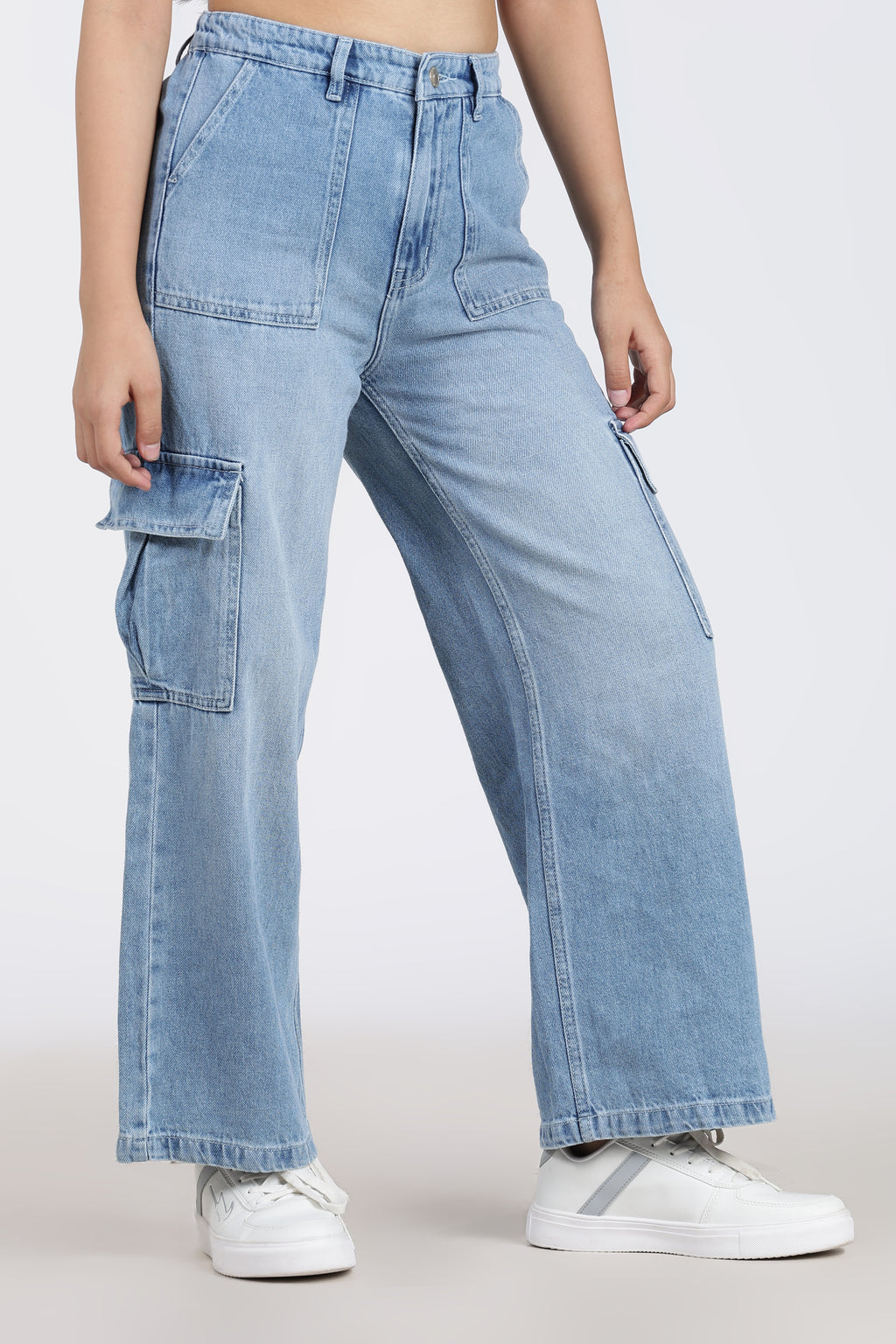 Light Blue 6 Pocketed Regular Fit Jeans for Women - Image 4