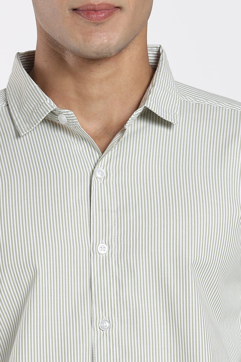 Light Green Cotton Blend Regular Fit Shirt For Men - Image 3