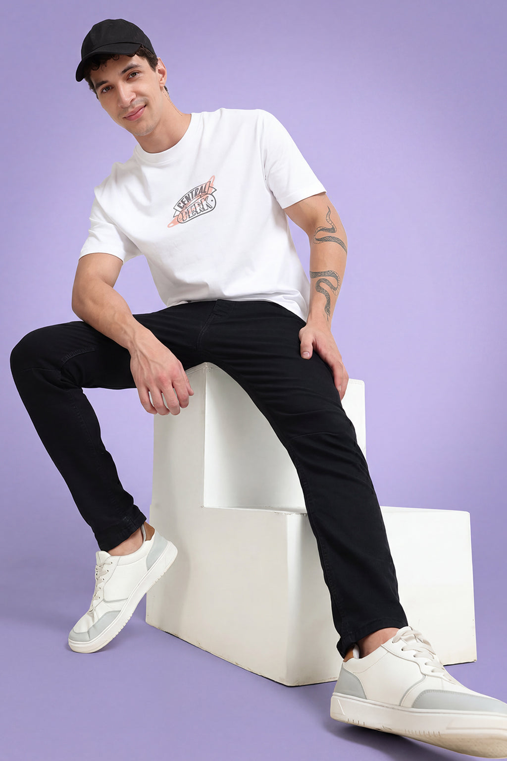 Black Solid Carrot Fit Jeans for Men - Image 1