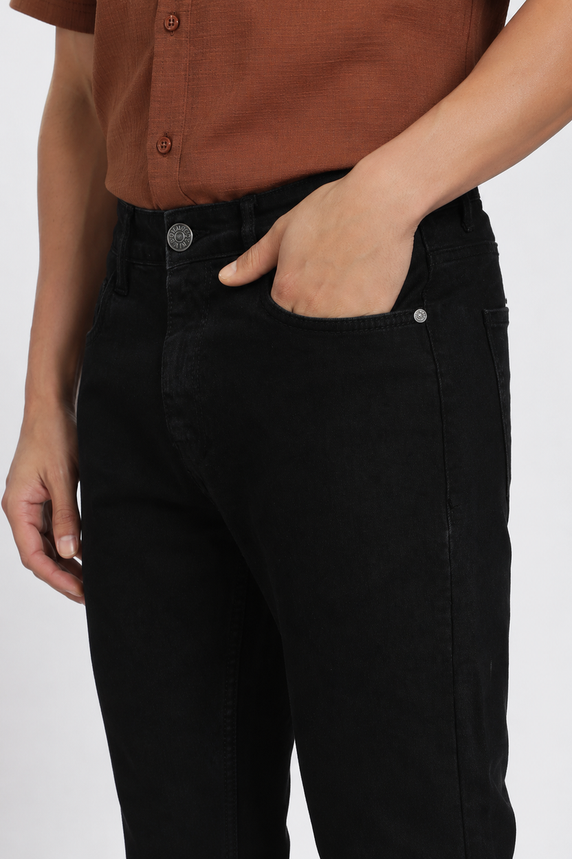 Black Solid Carrot Fit Jeans For Men - Image 3