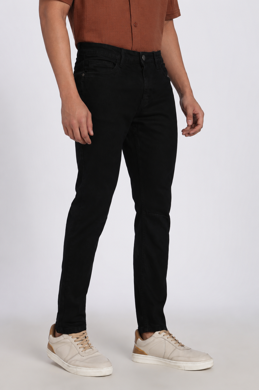 Black Solid Carrot Fit Jeans For Men - Image 4