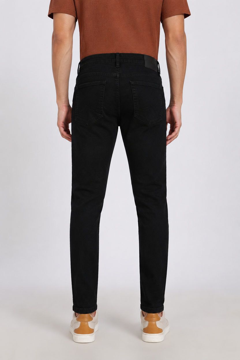 Black Solid Carrot Fit Jeans For Men - Image 5