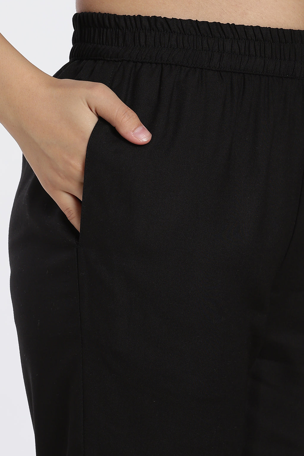 Black Regular Fit Pant With 2 Pocket for Women - Image 3