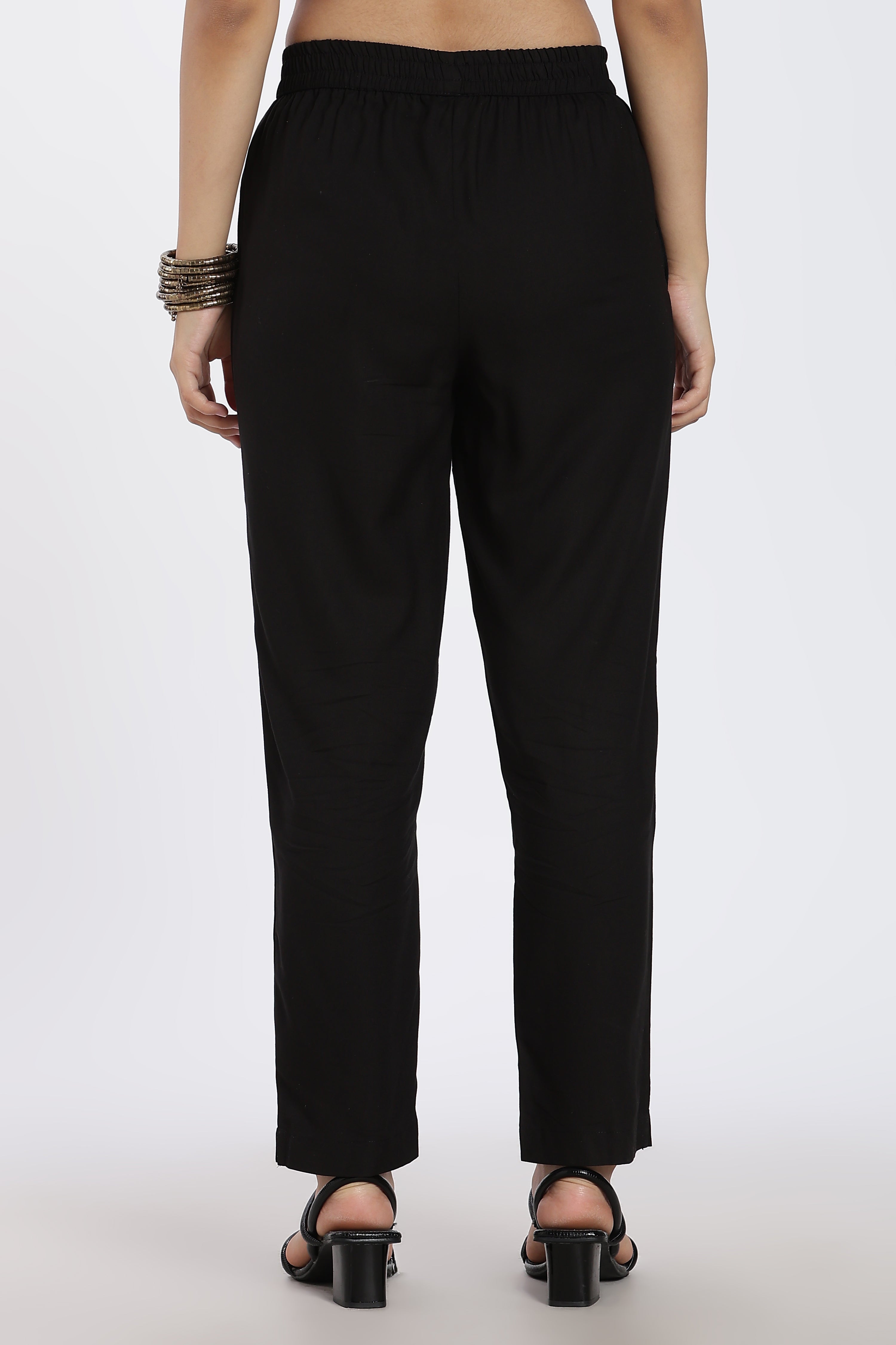 Black Regular Fit Pant With 2 Pocket for Women - Image 5