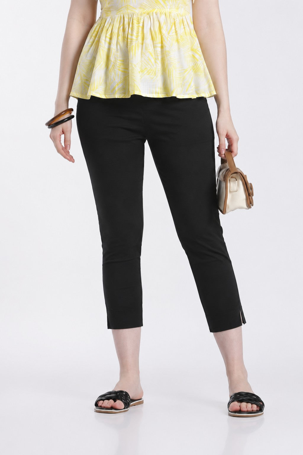 Black Regular Fit Casual Trouser With 1 Pocket for Women - Image 1