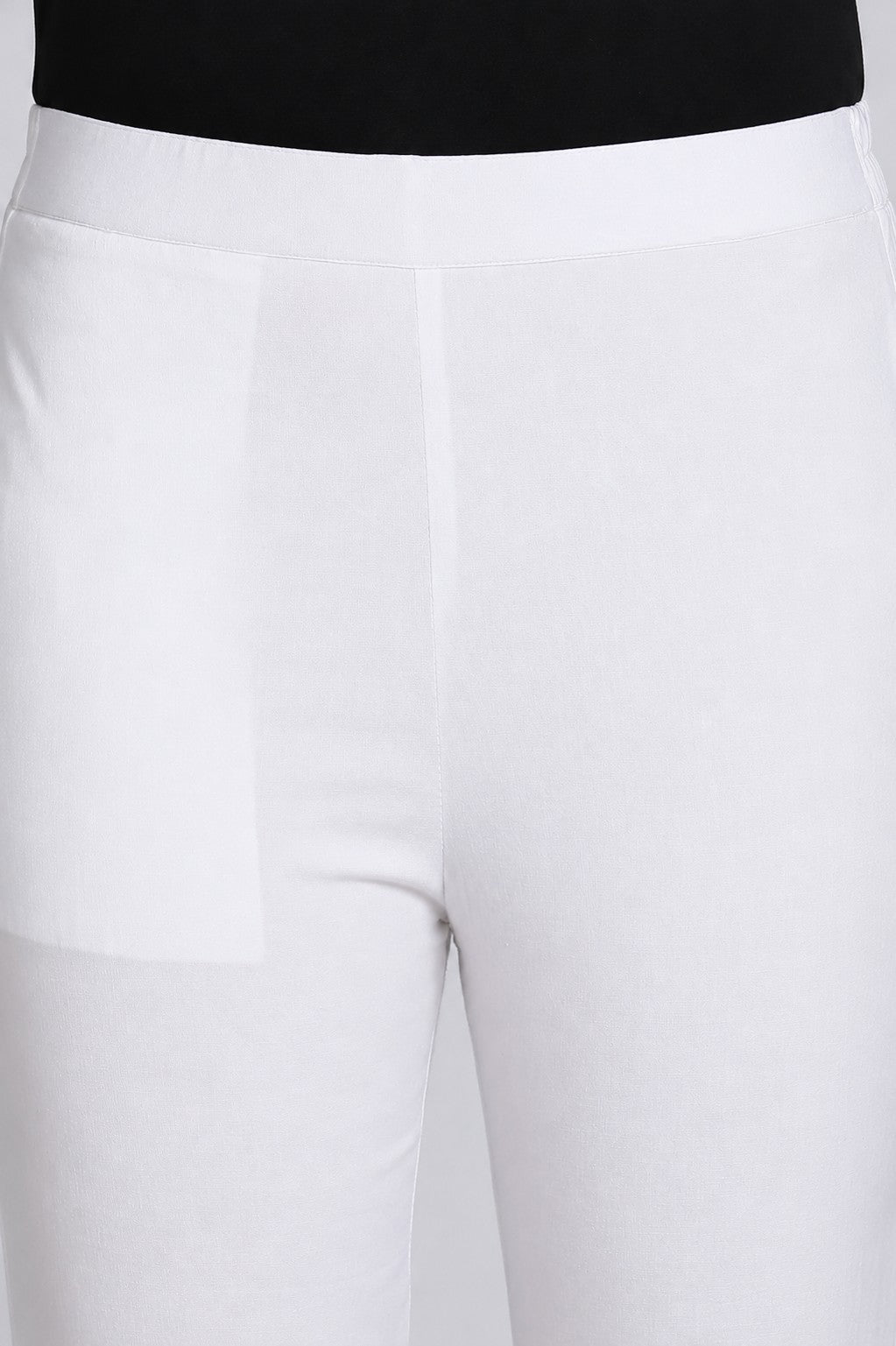 White Solid Slim Fit Pant for Women - Image 3