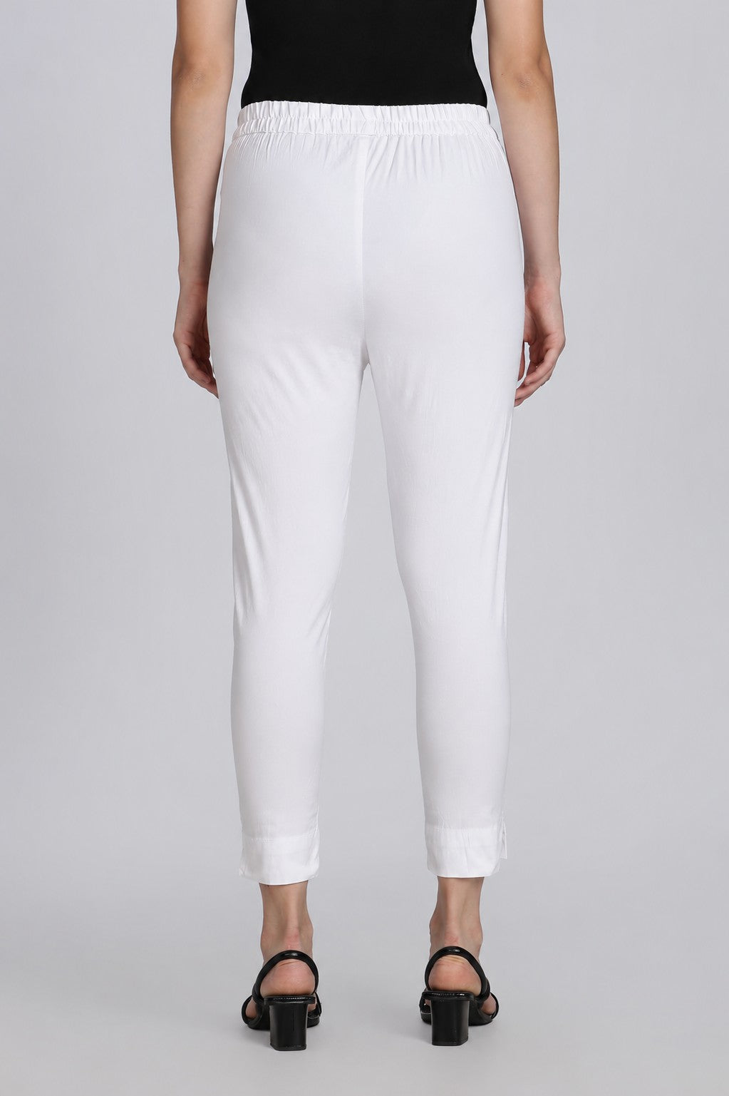 White Solid Slim Fit Pant for Women - Image 5