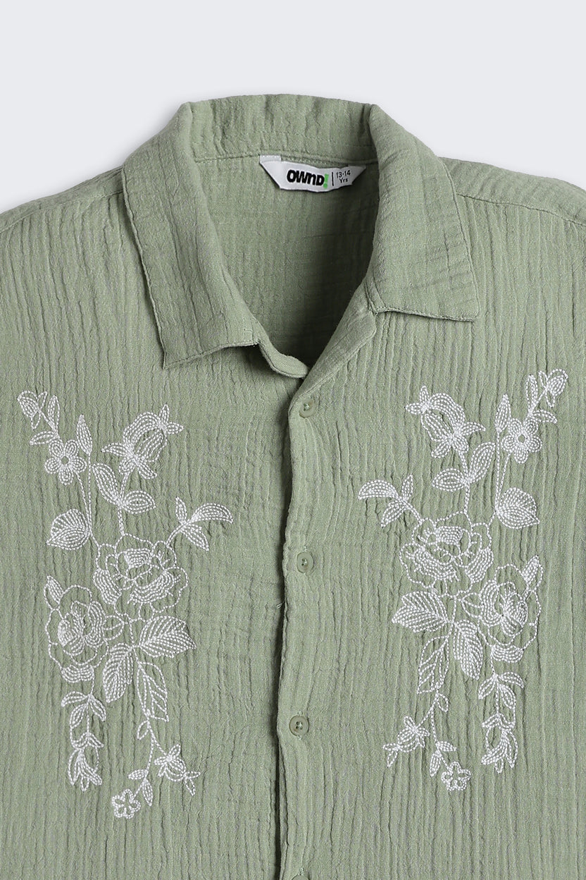 Green Embroidered Regular Fit Shirts For Tweens Boys - Image 4