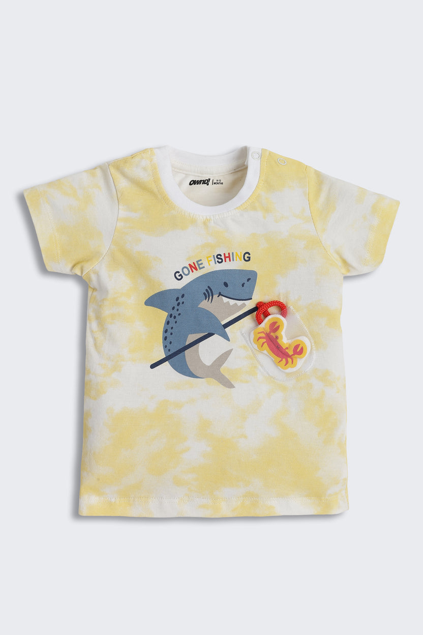 Yellow Fish Graphic Printed Regular Fit Co-ord Set For Infant Boys - Image 3