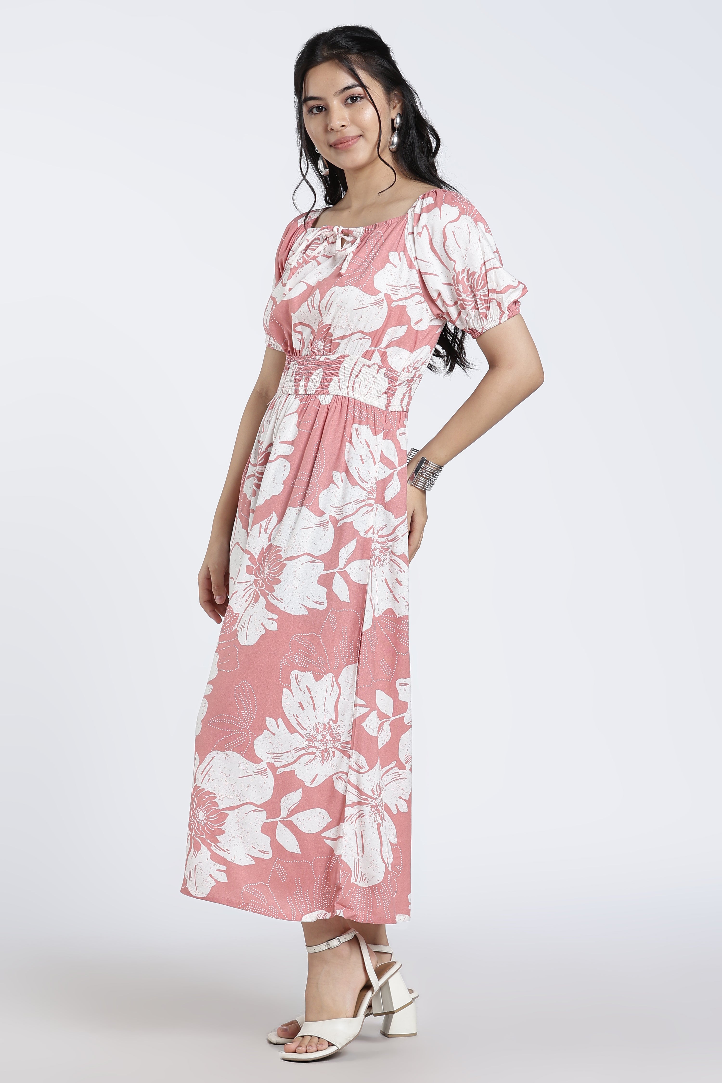Peach Shirred Flared Fit Dress for Women - Image 4