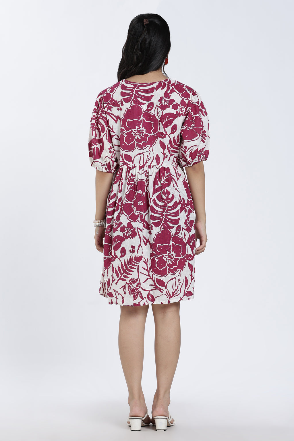 Magenta Gathered Regular Fit Dress for Women - Image 5