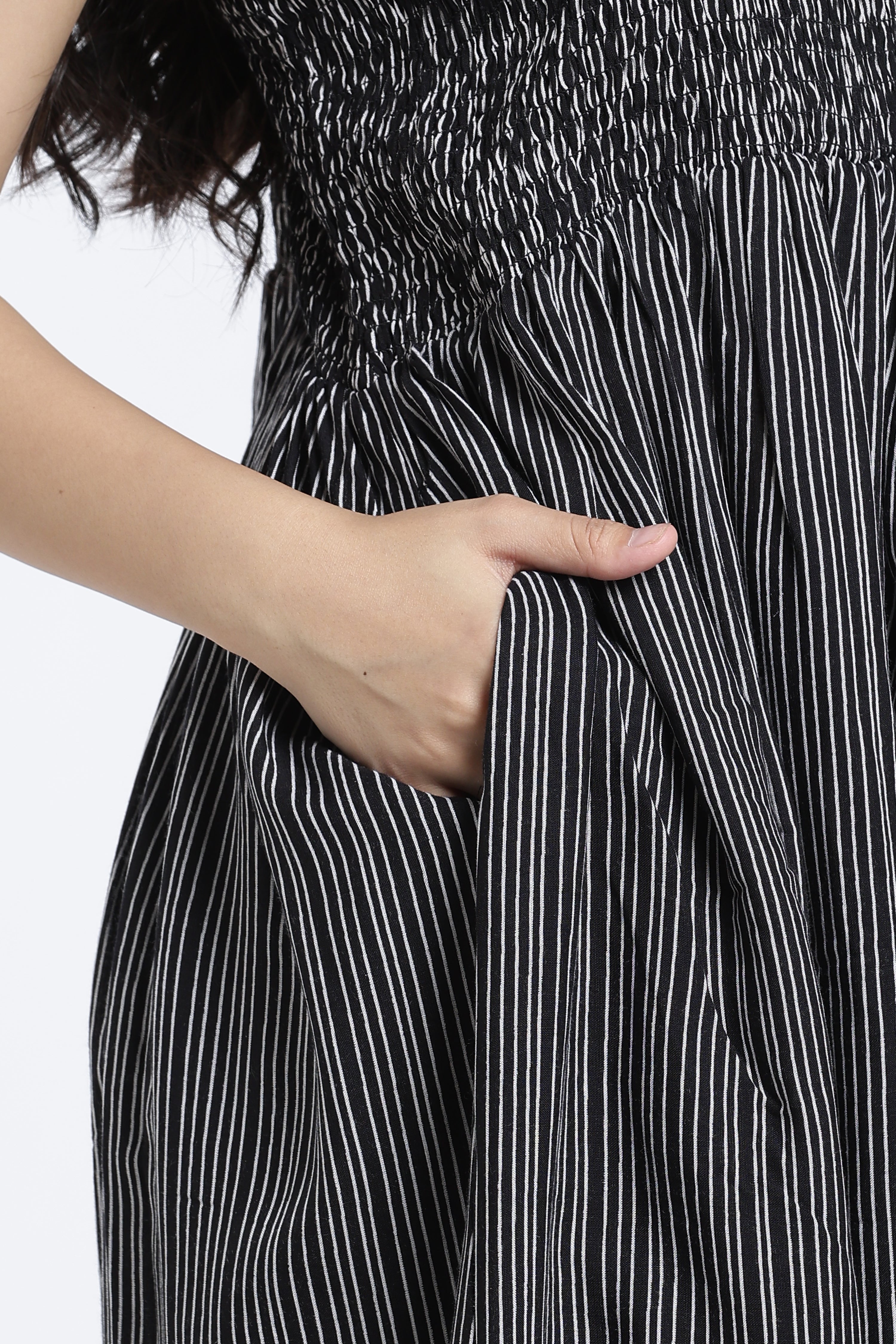 Black Abstract Regular Fit Dress for Women - Image 3