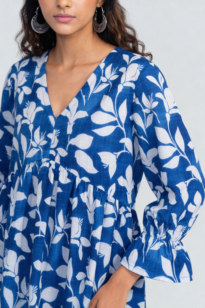 Blue Regular Fit Floral Printed Gathered Tunic For Women - Image 3
