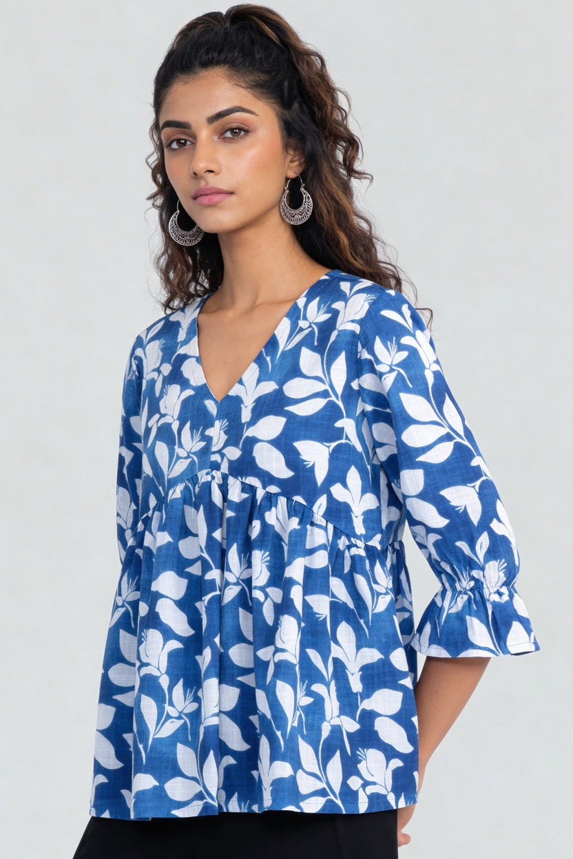 Blue Regular Fit Floral Printed Gathered Tunic For Women - Image 4