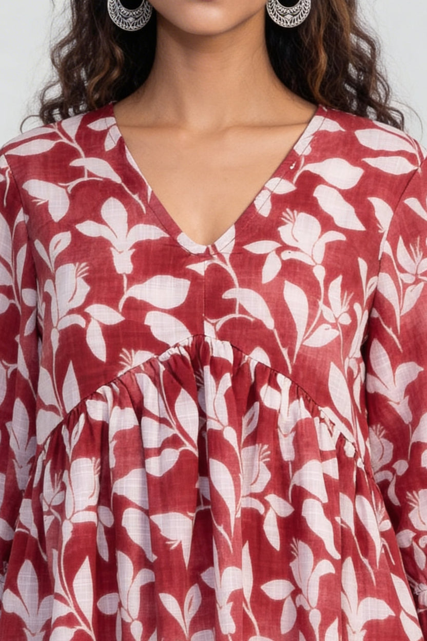 Red Regular Fit Floral Printed Gathered Tunic For Women - Image 3