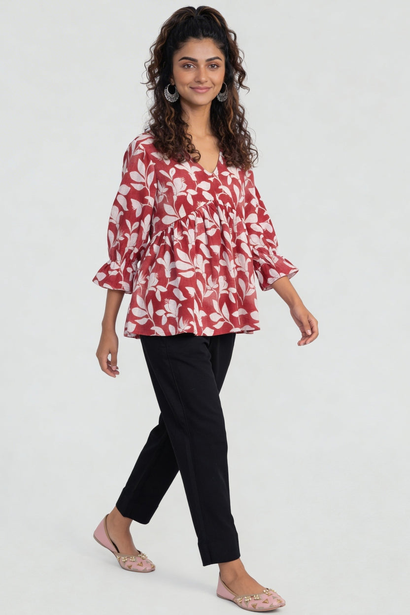 Red Regular Fit Floral Printed Gathered Tunic For Women - Image 6