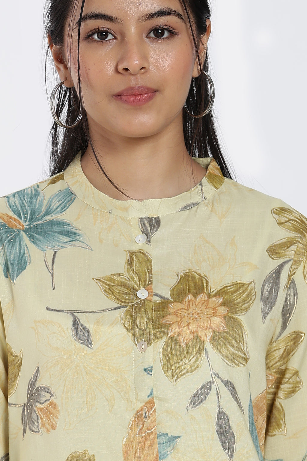 Yellow Floral Regular Fit Kurta Set for Women - Image 3