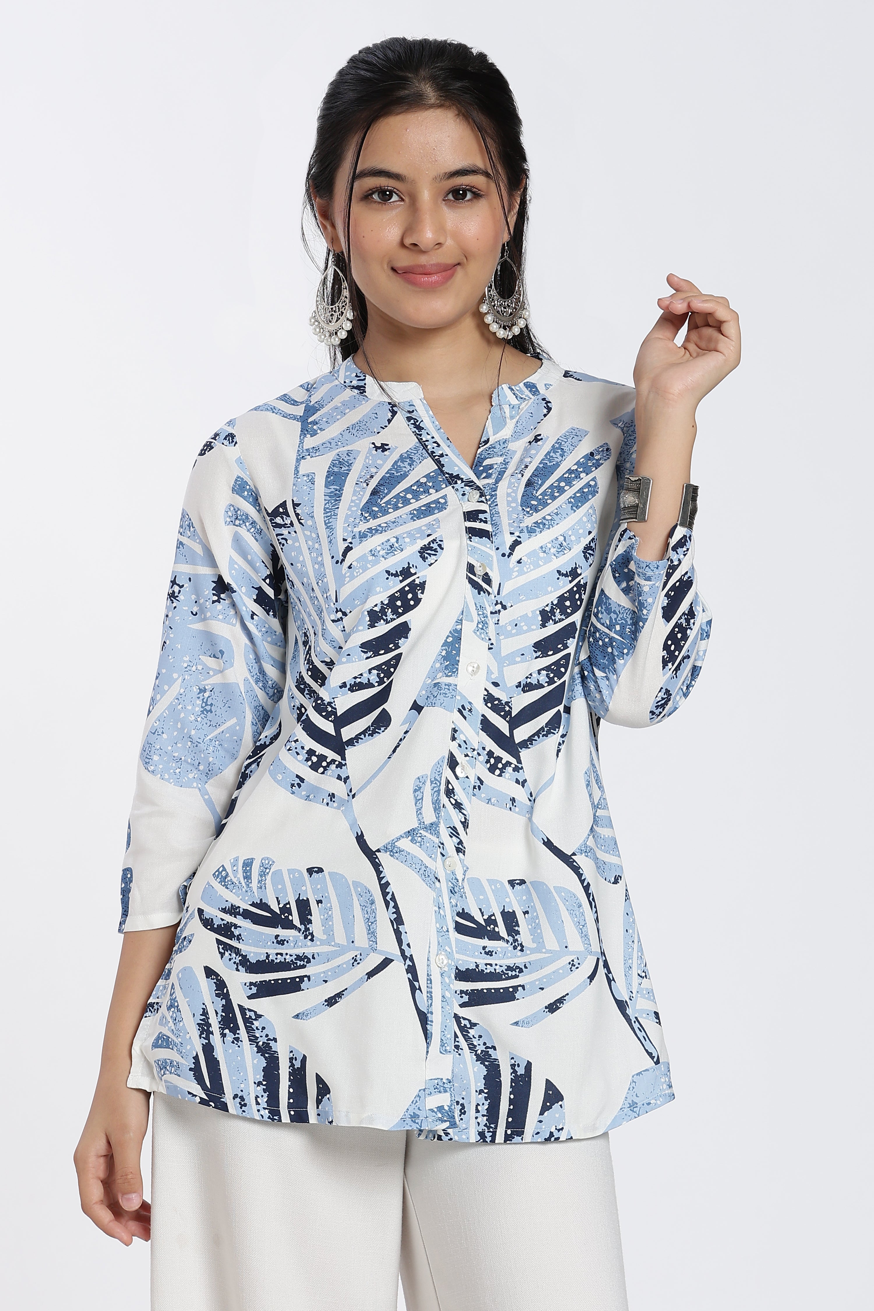 Blue Leaf Print Regular Fit Tunic for Women - Image 2