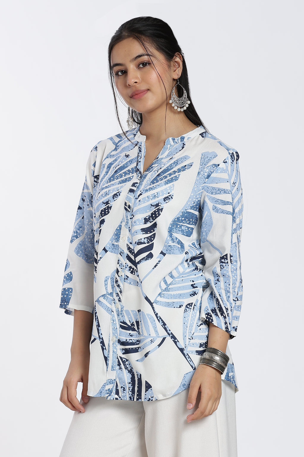 Blue Leaf Print Regular Fit Tunic for Women - Image 4