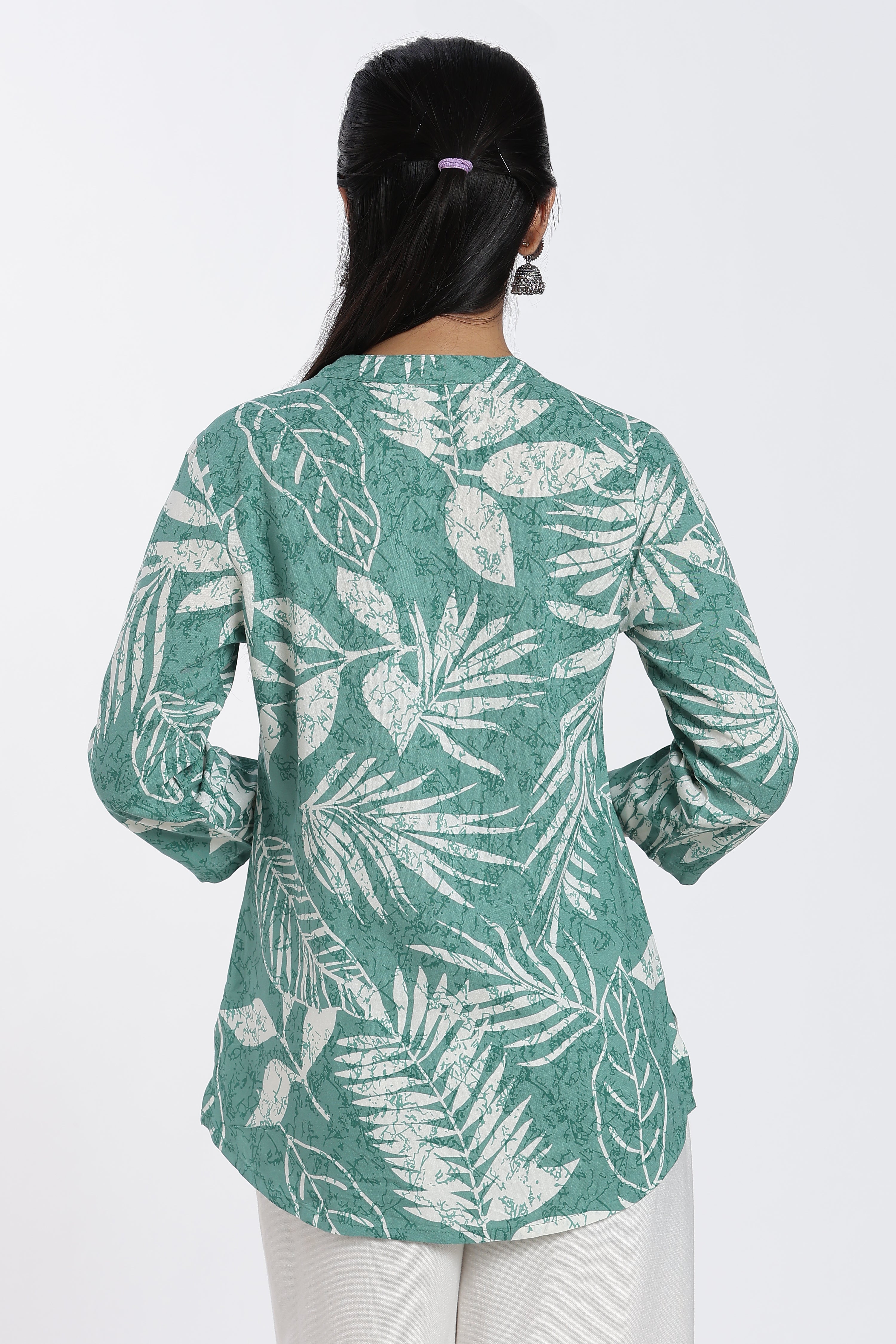 Green Leaf Print Regular Fit Tunic for Women - Image 5
