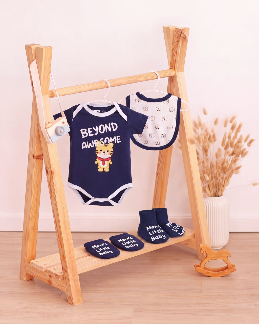 Navy Graphic Regular Fit Gift Sets for Infant Boys - Image 1