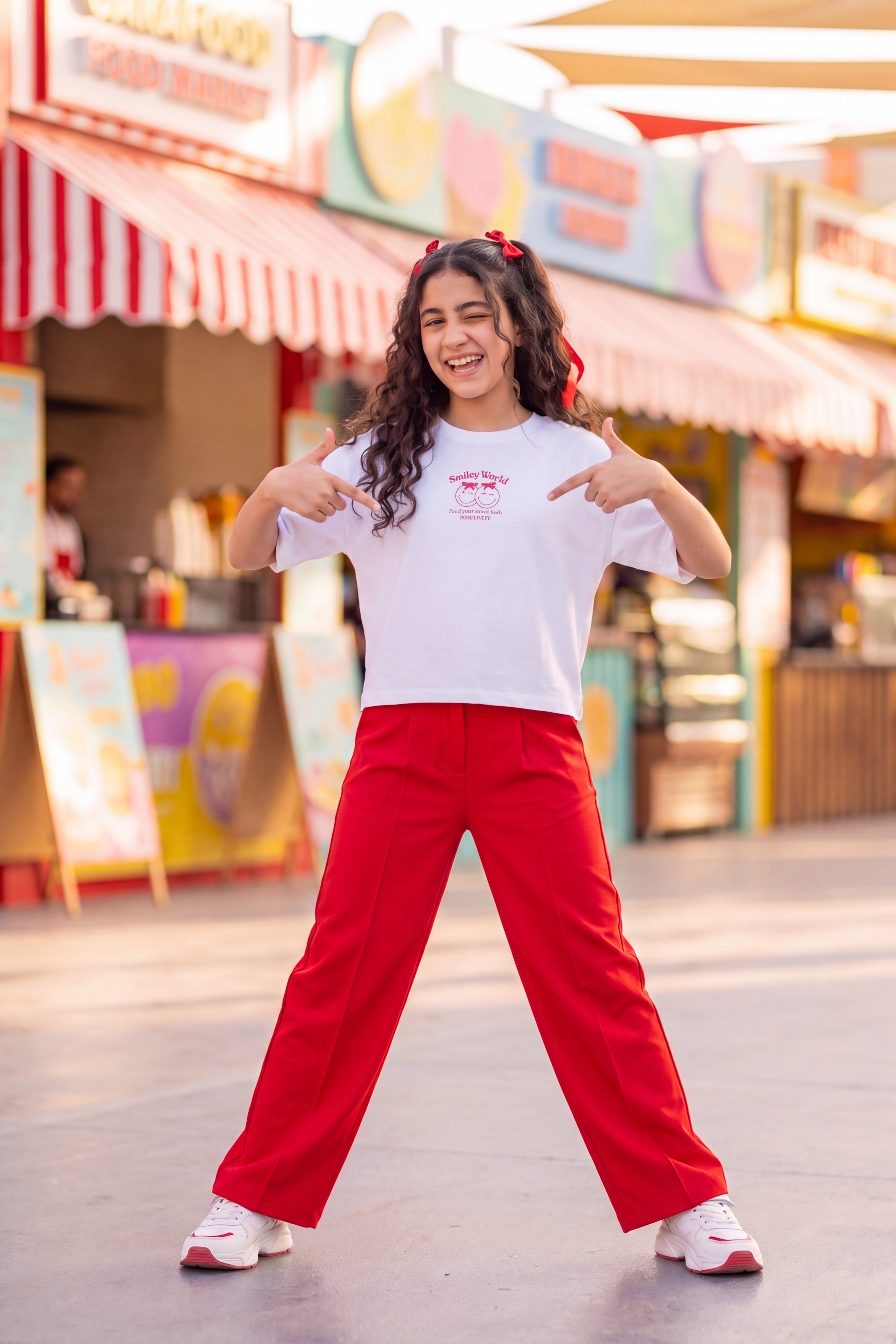White Graphic Regular Fit T-Shirt for Tweens Girls - Image 1