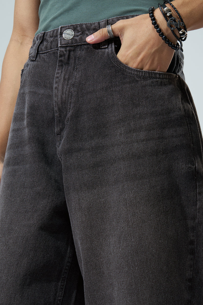 Charcoal Solid Barrel Fit Jeans For Men - Image 3