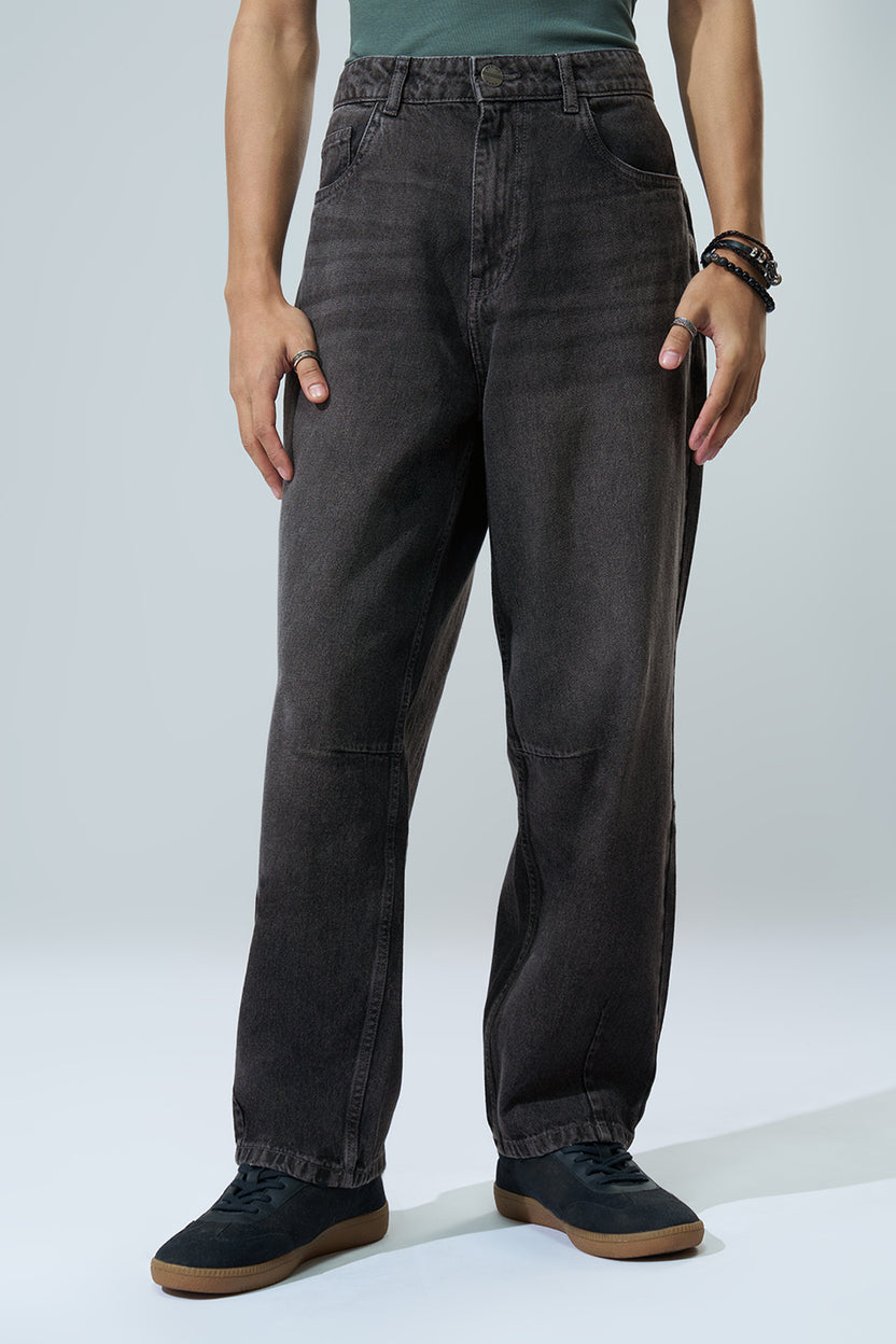 Charcoal Solid Barrel Fit Jeans For Men - Image 2