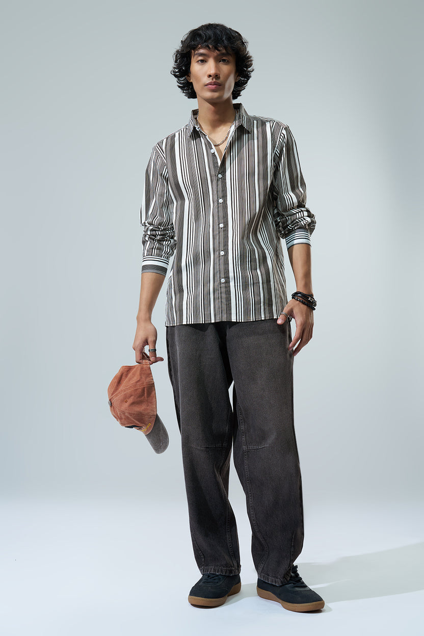 Charcoal Solid Barrel Fit Jeans For Men - Image 6