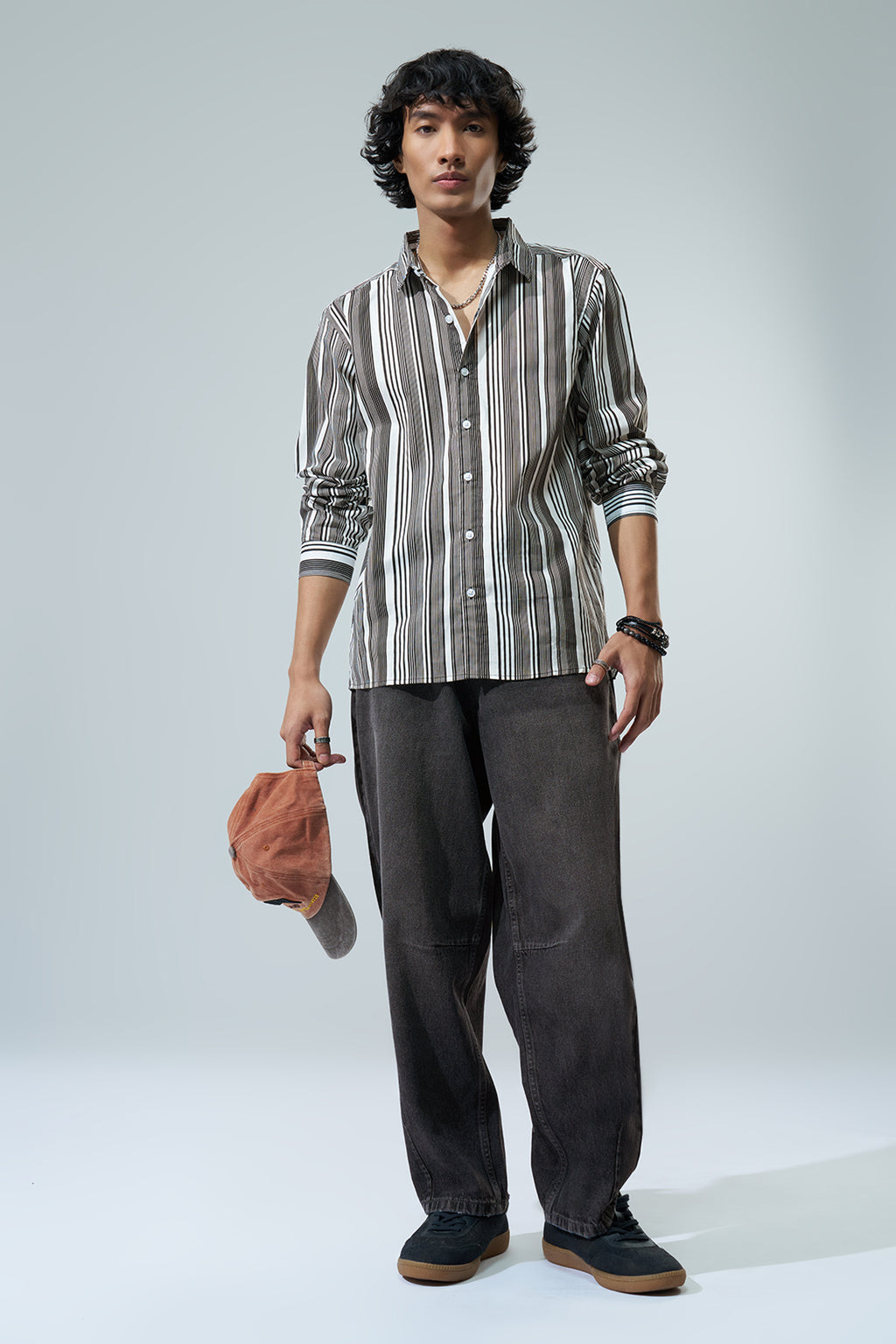 Charcoal Solid Barrel Fit Jeans for Men - Image 6