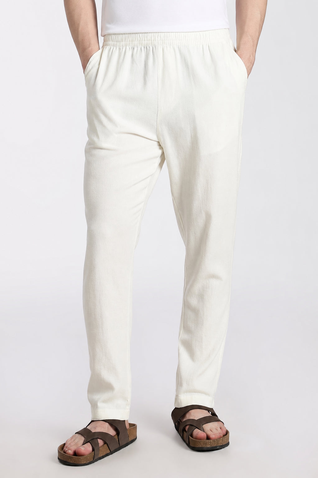 Off White Solid Regular Fit Trouser for Men - Image 2