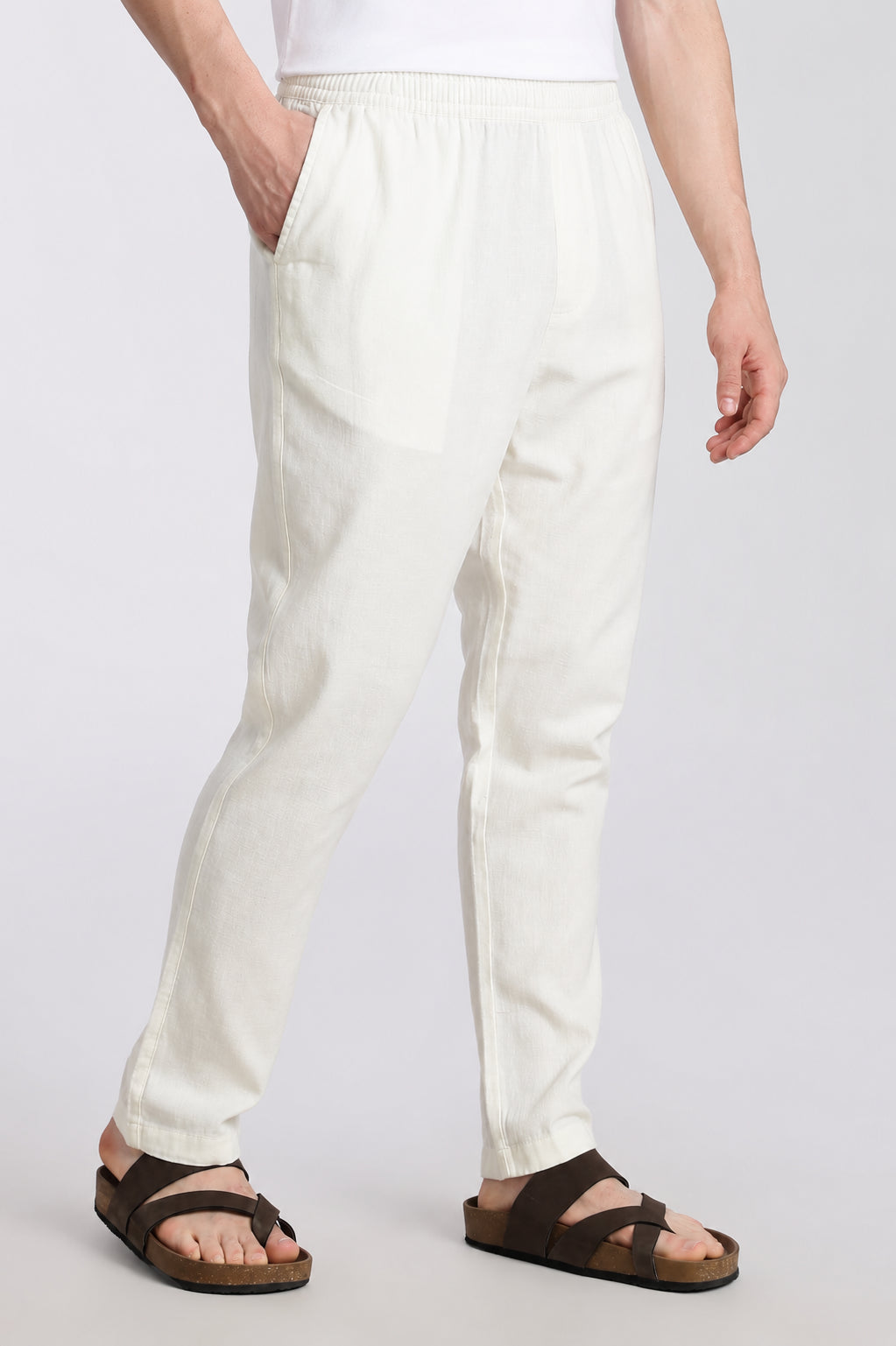 Off White Solid Regular Fit Trouser for Men - Image 4