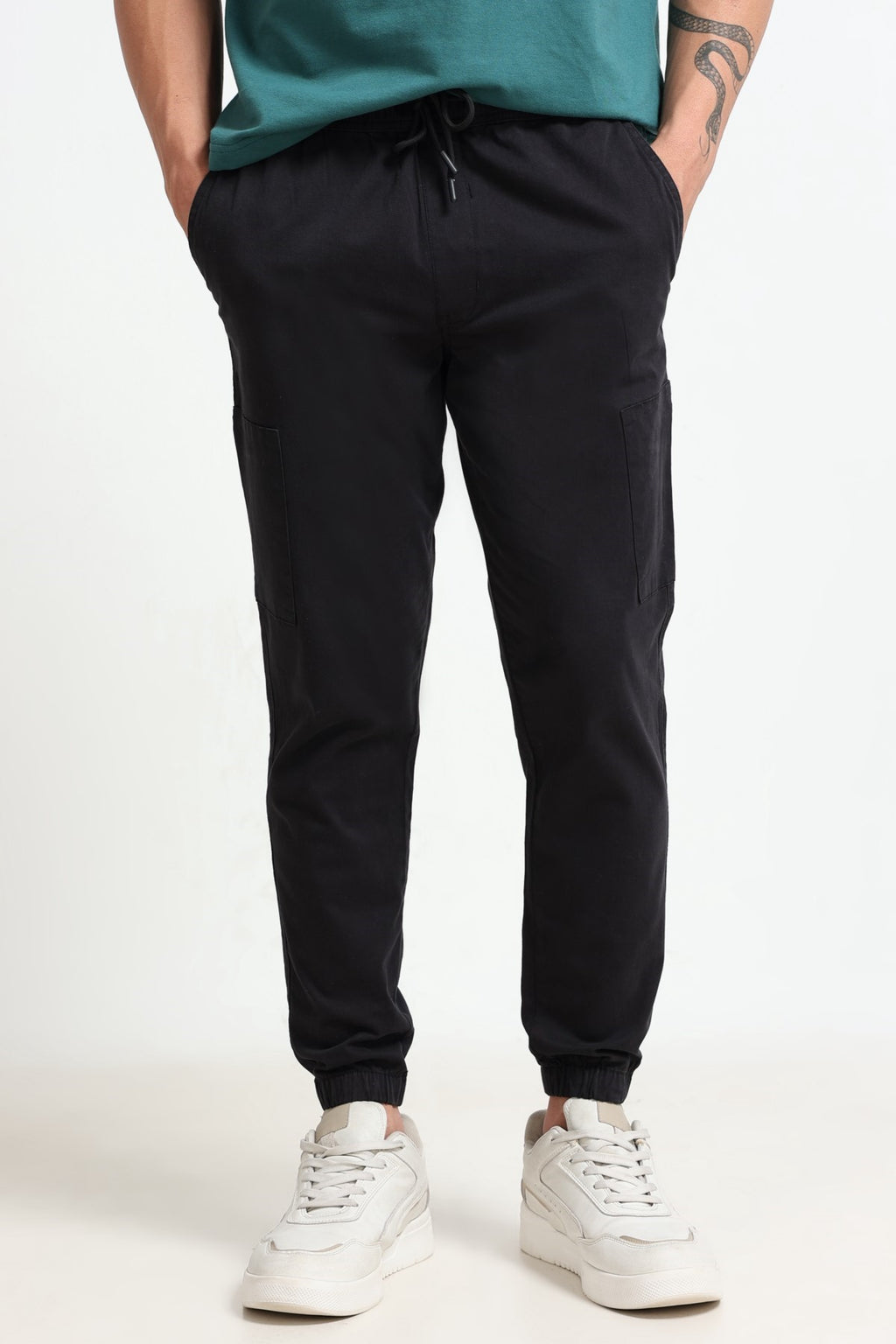 Black Solid Regular Fit Casual Trouser for Men - Image 2