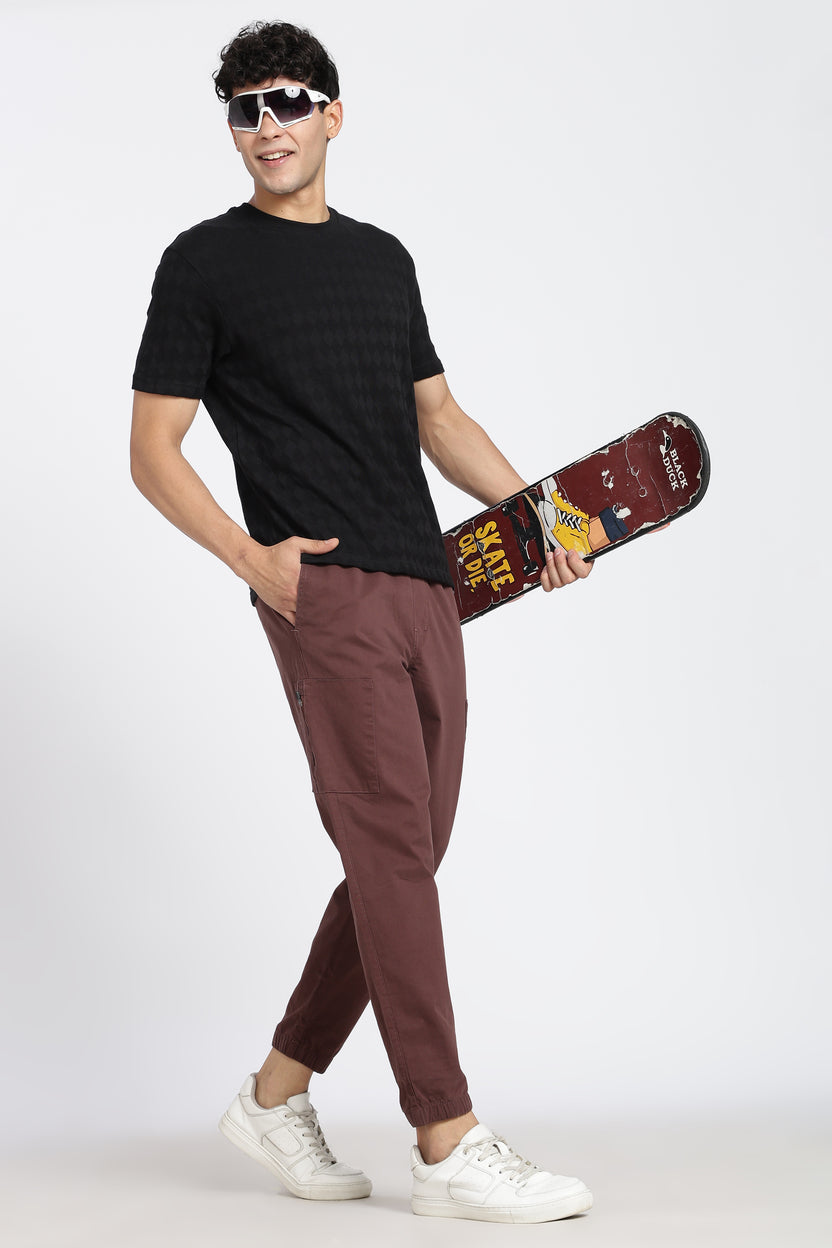 Brown 6 Pocketed Regular Fit Joggers For Men - Image 5