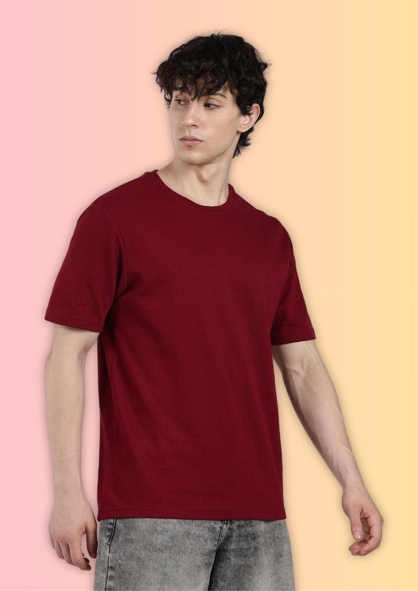 Maroon Textured Regular Fit T-Shirt For Men - Image 1