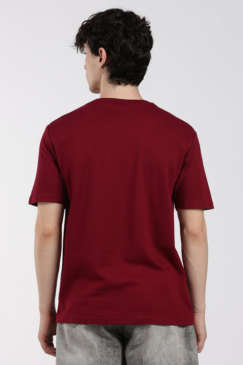Maroon Textured Regular Fit T-Shirt For Men - Image 5