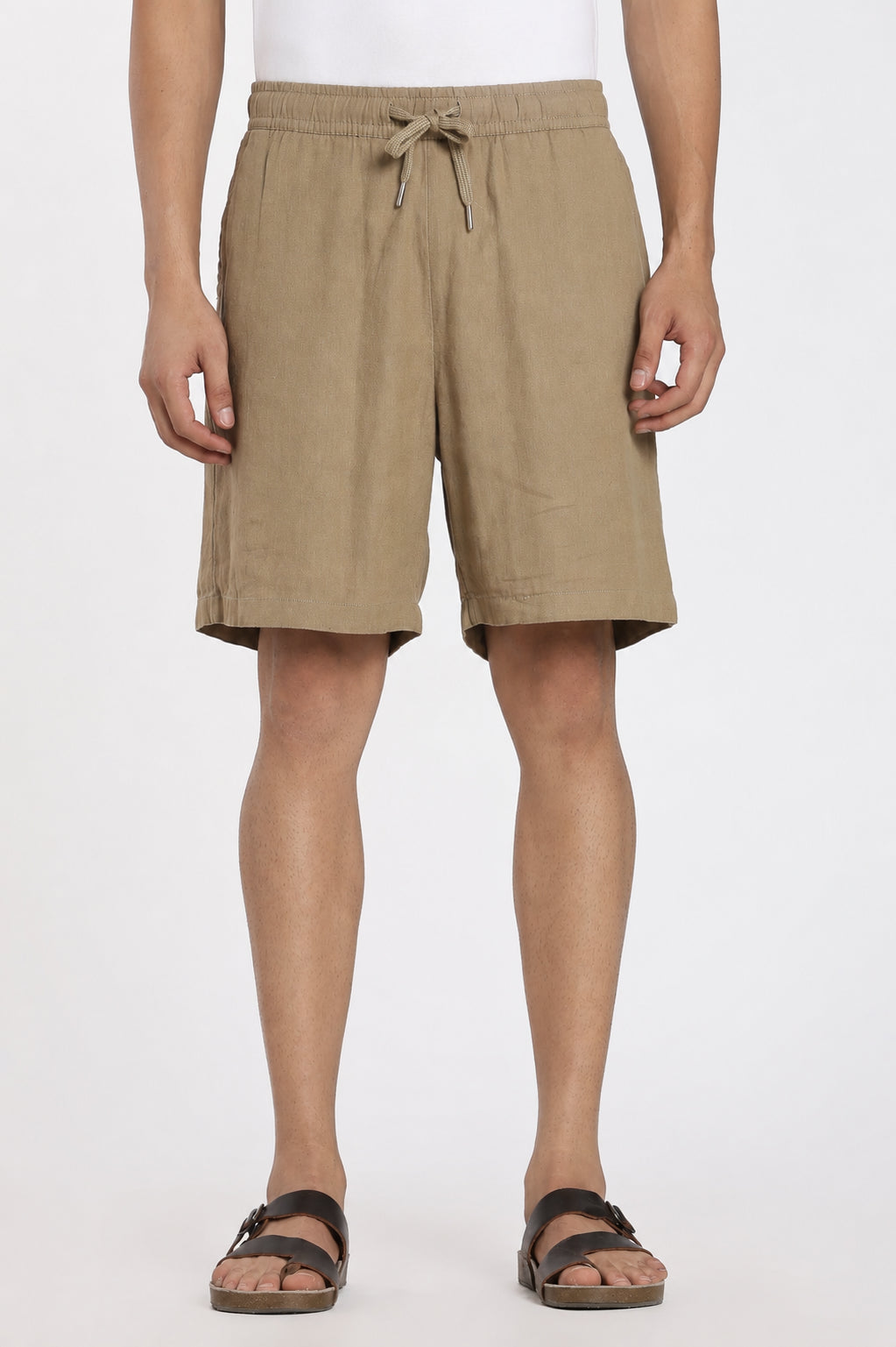 Khaki 3 Pocketed Regular Fit Shorts for Men - Image 2