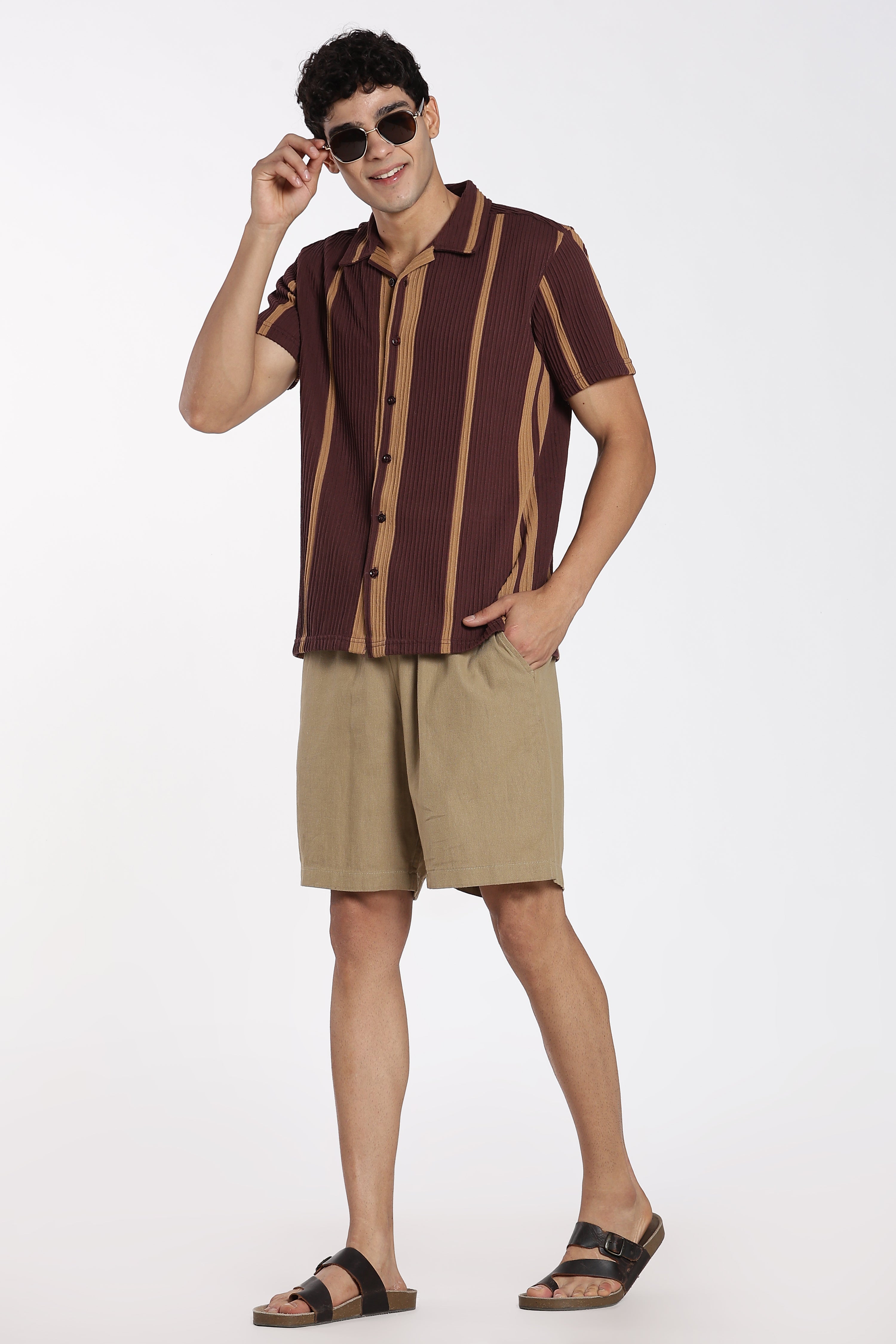 Khaki 3 Pocketed Regular Fit Shorts for Men - Image 6