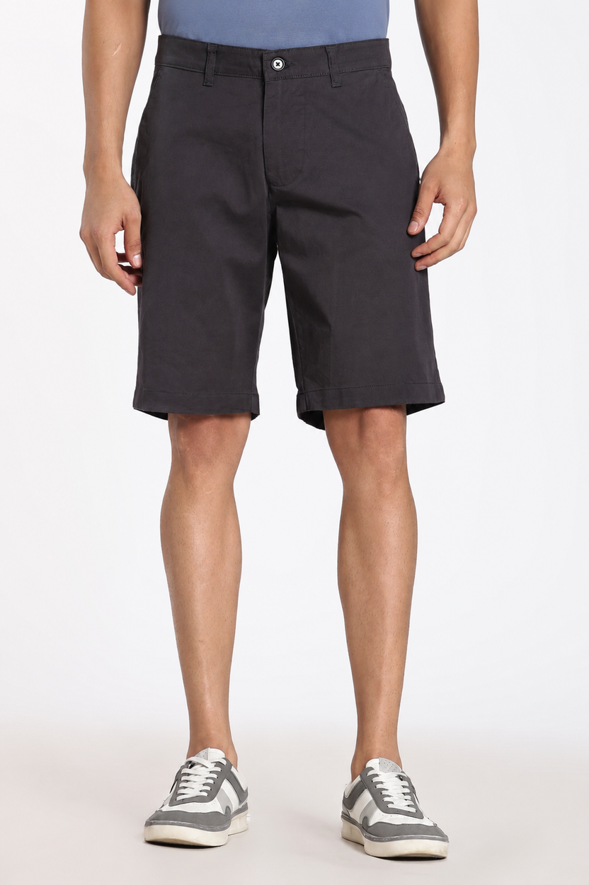 Black Solid Regular Fit Shorts For Men - Image 2