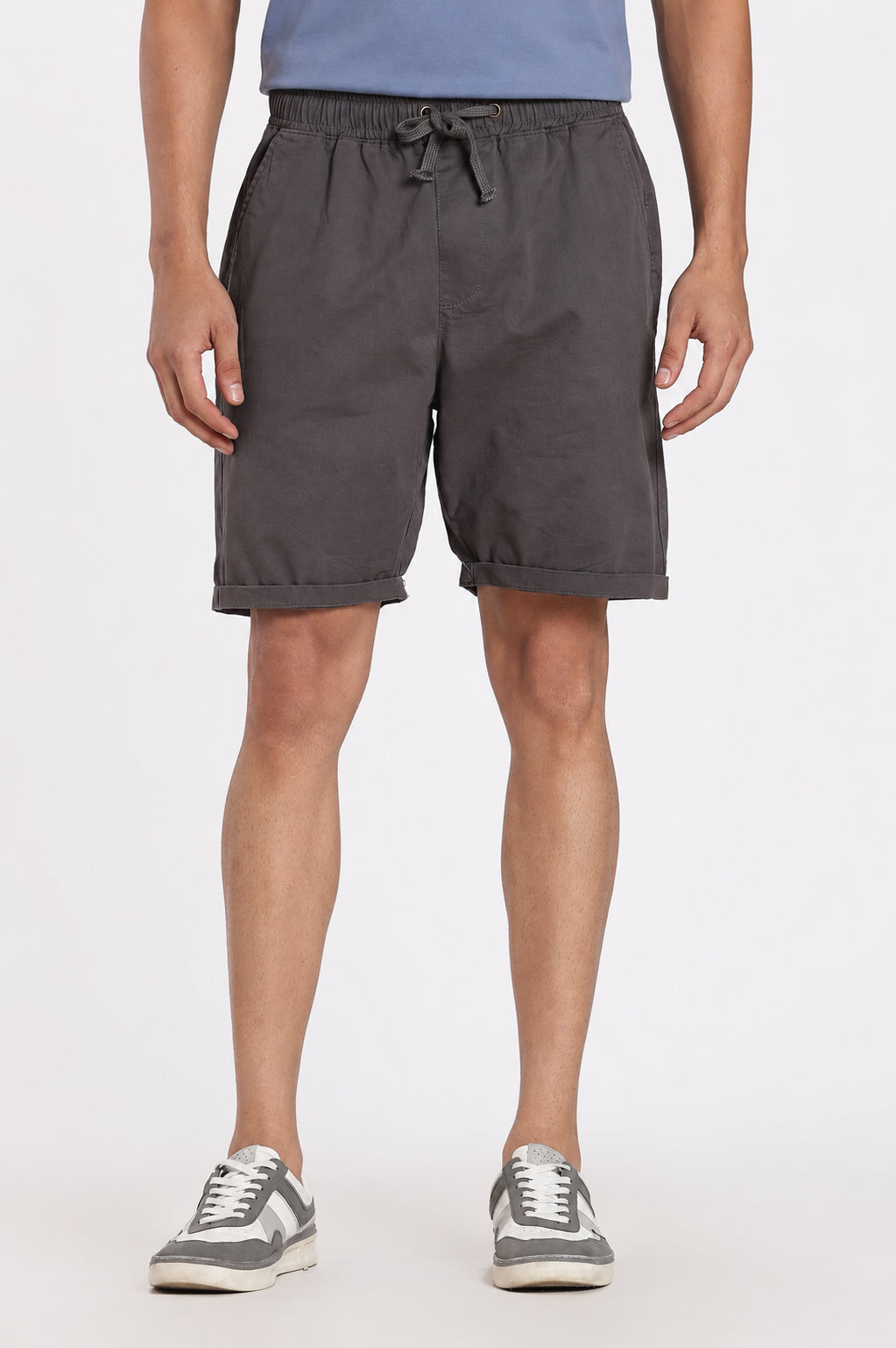 Grey 3 Pocketed Regular Fit Shorts For Men - Image 2
