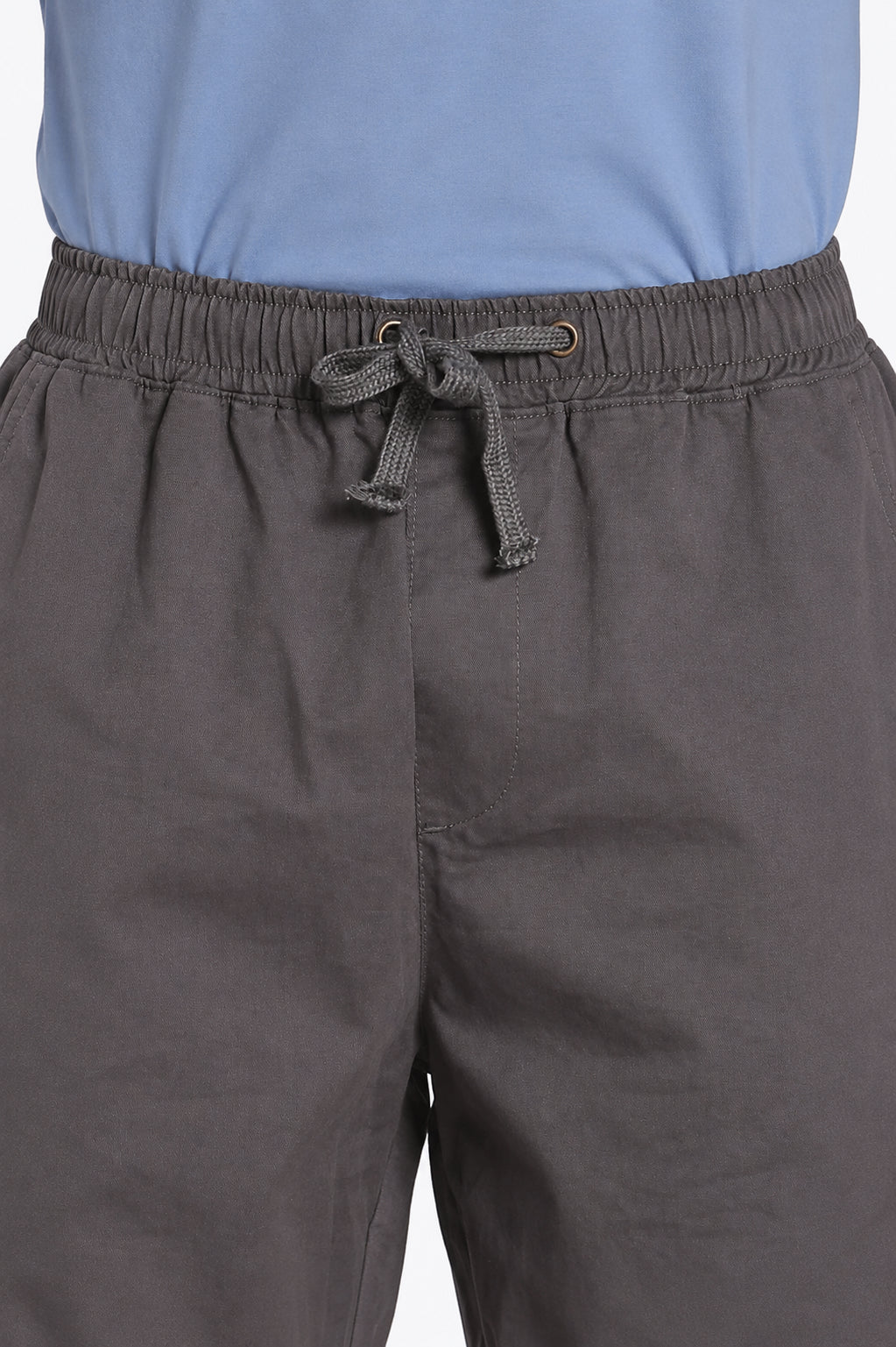 Grey 3 Pocketed Regular Fit Shorts For Men - Image 3