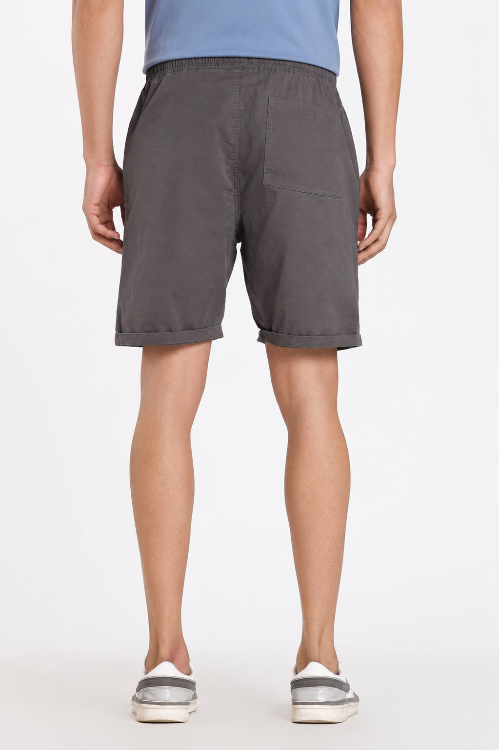 Grey 3 Pocketed Regular Fit Shorts For Men - Image 5