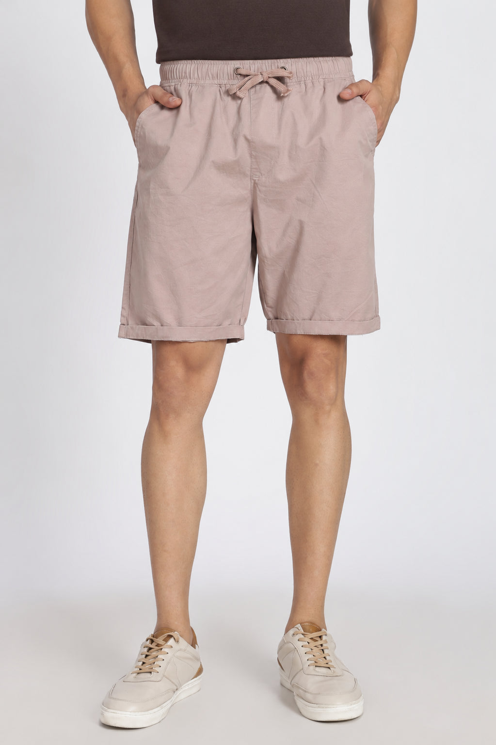 Mauve 3 Pocketed Regular Fit Shorts for Men - Image 2