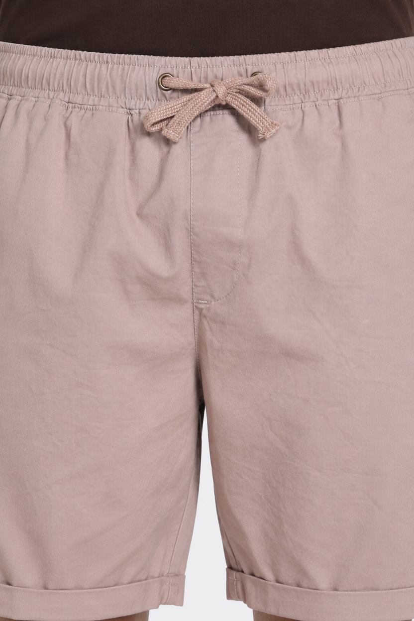 Mauve 3 Pocketed Regular Fit Shorts For Men - Image 3
