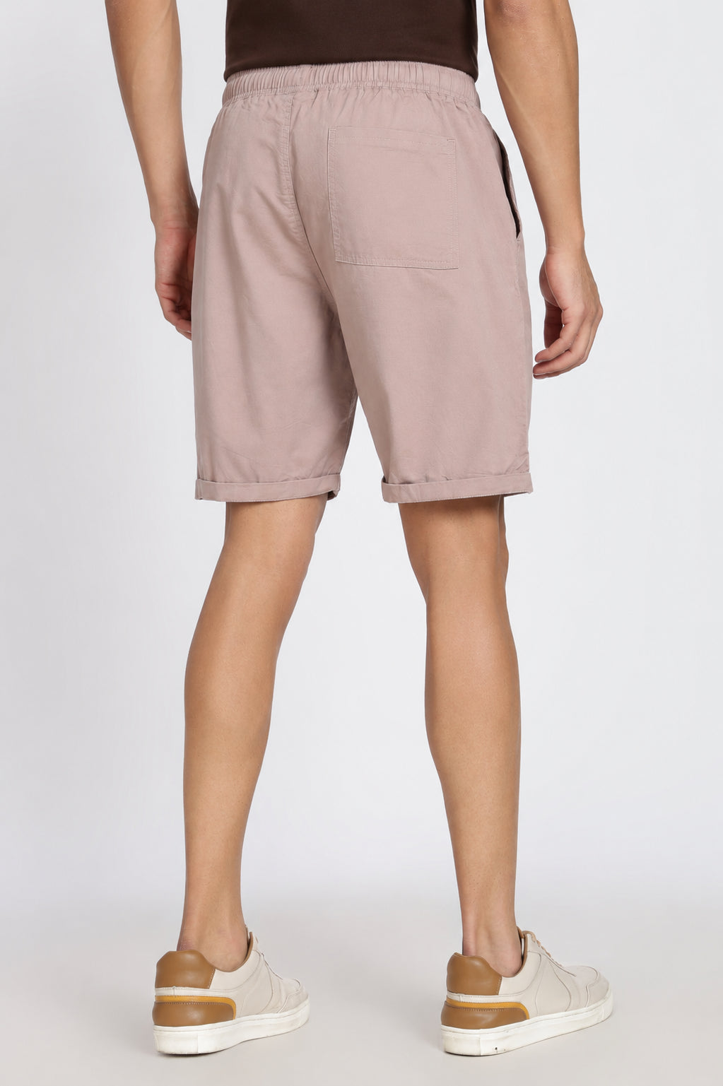 Mauve 3 Pocketed Regular Fit Shorts for Men - Image 5